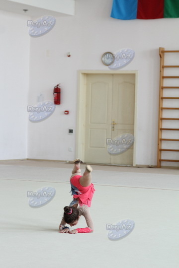 Будущие победители. Один день в Бакинской школе гимнастики - РЕПОРТАЖ - ФОТО