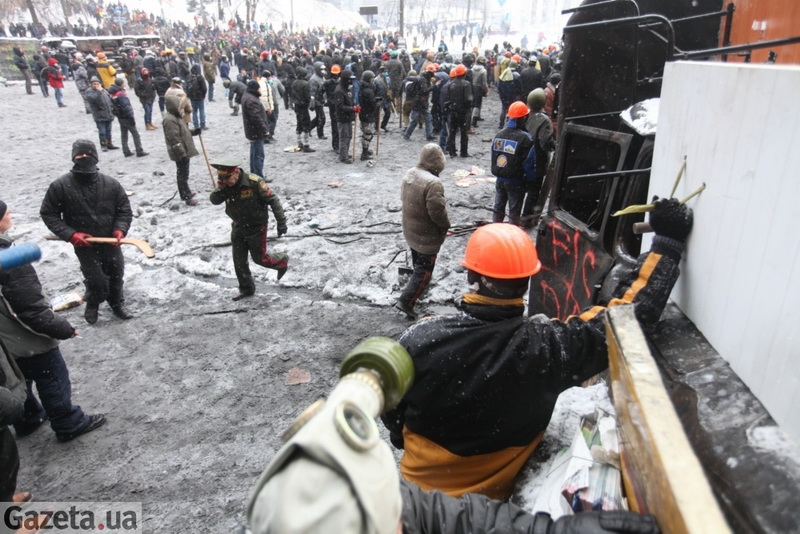Растет число погибших в результате противостояния в центре Киева - ОБНОВЛЕНО - ВИДЕО - ФОТО
