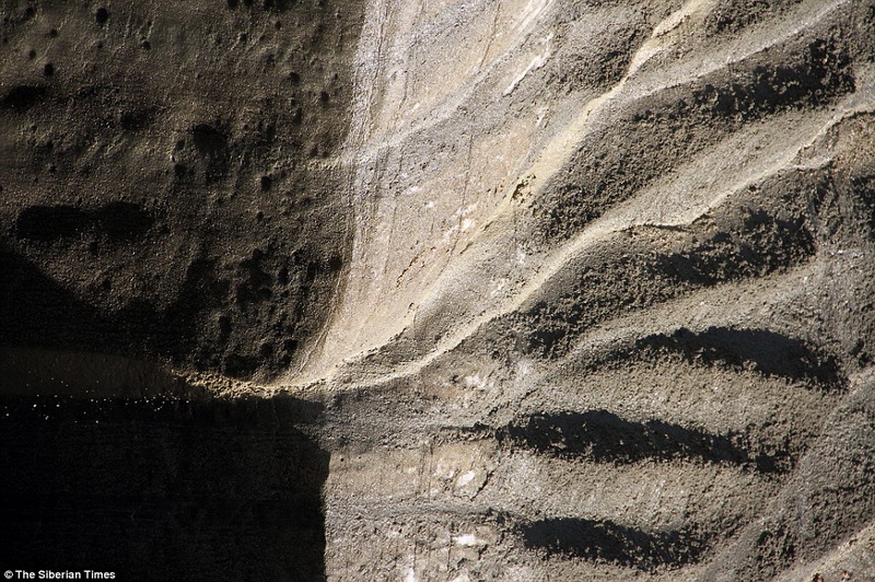 Ученые озадачены загадочной "дырой" в Сибири - ФОТО