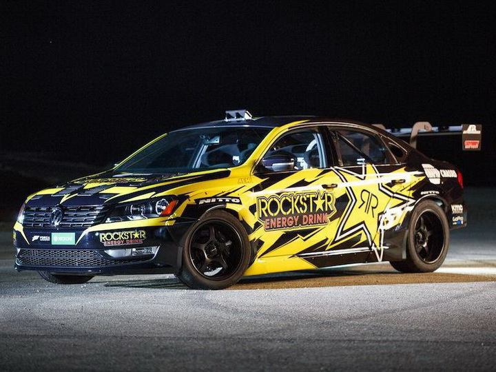 Ведущий Top Gear построил себе 900-сильный VW Passat для дрифта - ФОТО