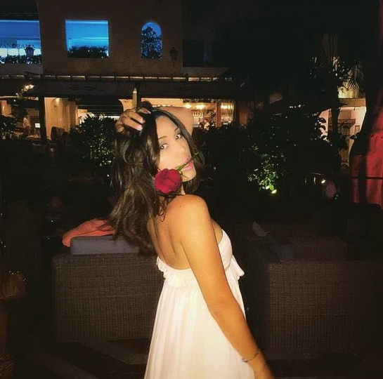 Validə Abbasova çimərlikdə - FOTO