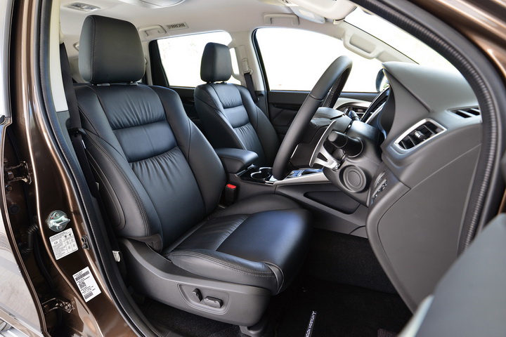 Новый Mitsubishi Pajero Sport представлен официально - ФОТОСЕССИЯ