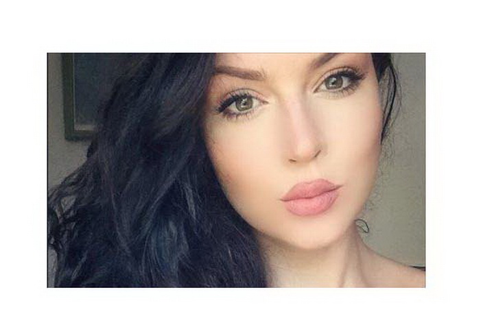 Самая красивая женщина мира становится мусульманкой - ФОТО