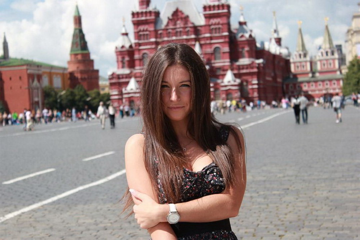 Отличница из МГИМО стала порнозвездой - ФОТО