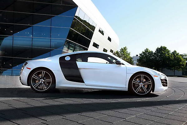 Audi R8 Exclusive Selection Editions: две версии немецкого купе - ФОТО