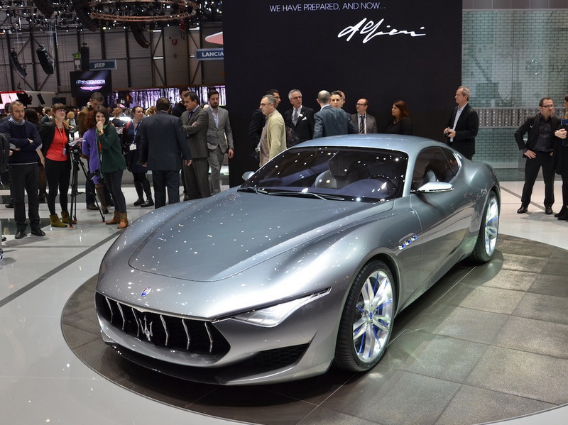 Maserati Alfieri выйдет на дороги в 2016 году - ФОТО