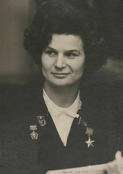 Валентина Терешкова — первая в мире женщина-космонавт - ФОТОСЕССИЯ