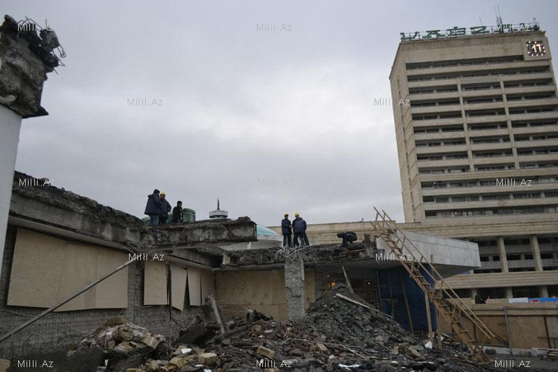 Закрывается выход на одну из центральных станций бакинского метро - ОБНОВЛЕНО - ФОТО
