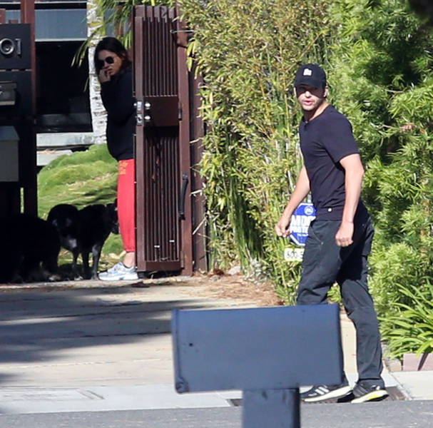 Папарацци довели беременную Милу Кунис до истерики - ФОТО