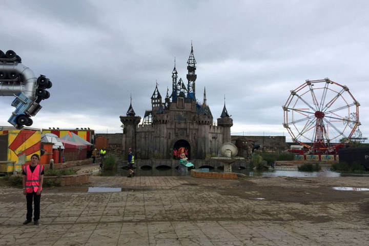 "Картинная галерея" Day.Az: Альтернативный Диснейленд - ФОТО