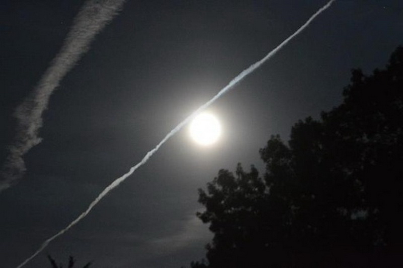 Земляне увидели самое яркое и красивое суперлуние 2014 года - ОБНОВЛЕНО - ФОТО