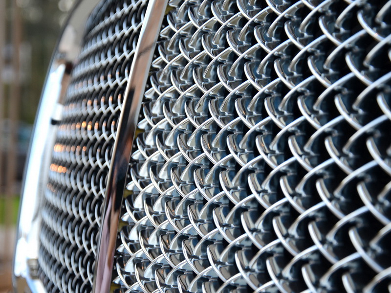 Новое имя для внедорожника Bentley нашли на Канарских островах - ФОТО