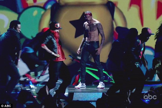 “Billboard Music Awards”: Адель вновь обошла Рианну, Леди Гагу и Кэти Перри - ФОТОСЕССИЯ