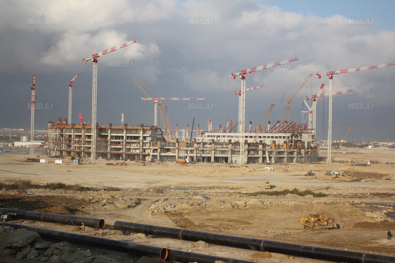 Bakıda Ziya Bünyadov prospektinin ətrafı sökülür – FOTO