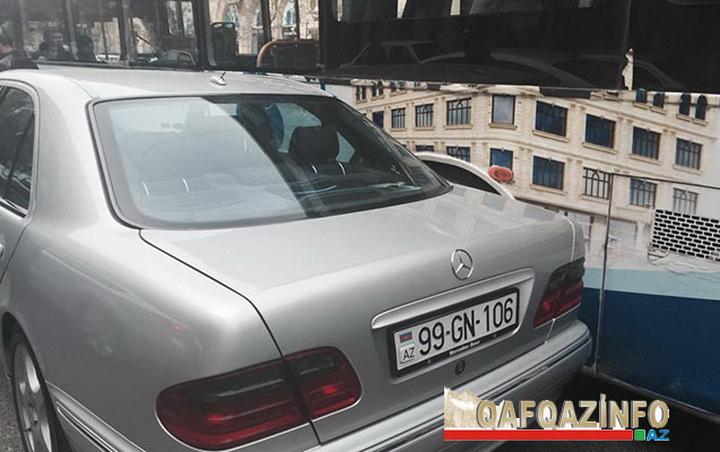 Автобусное ралли в Баку закончилось трагически - ФОТО