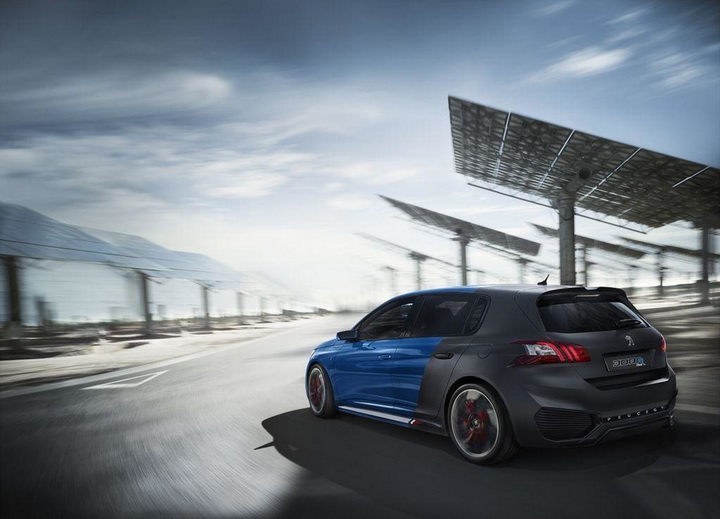 Peugeot 308 получит полтысячи "лошадей" под капот - ФОТО