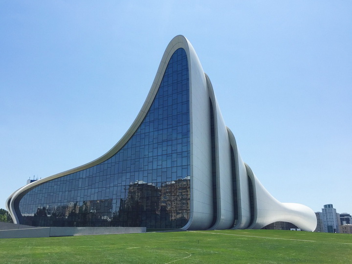 Центр Гейдара Алиева привел в восторг известного блогера - ФОТОГАЛЕРЕЯ