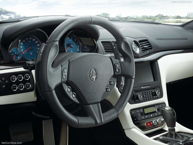 Maserati GranTurismo Sport 2013 представлена в Швейцарии - ФОТОСЕССИЯ
