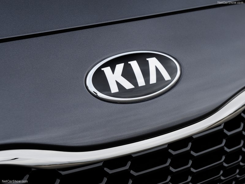 Новый Kia Cee’d стал более спортивным - ФОТОСЕССИЯ
