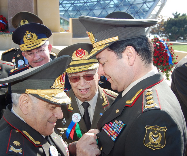 В Азербайджане отмечается День Победы над фашизмом - ОБНОВЛЕНО - ФОТО