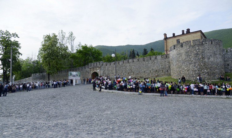 Грандиозный фестиваль огня - в древнем Шеки - ФОТО
