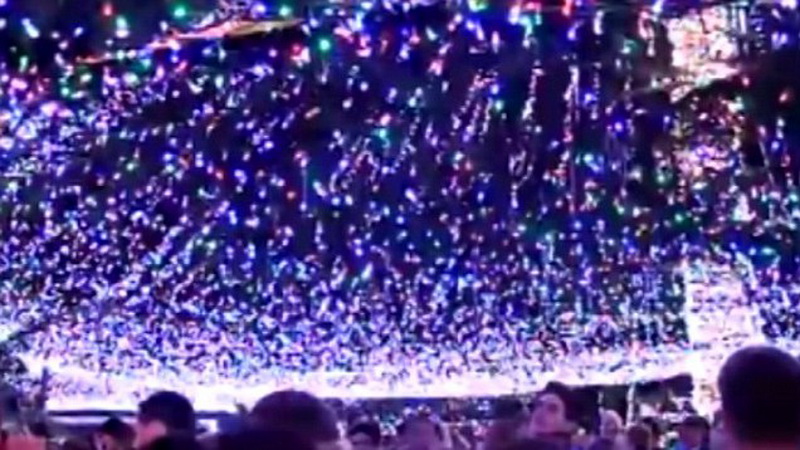 Дом в Австралии украсили самой длинной в мире гирляндой - ОБНОВЛЕНО - ФОТО