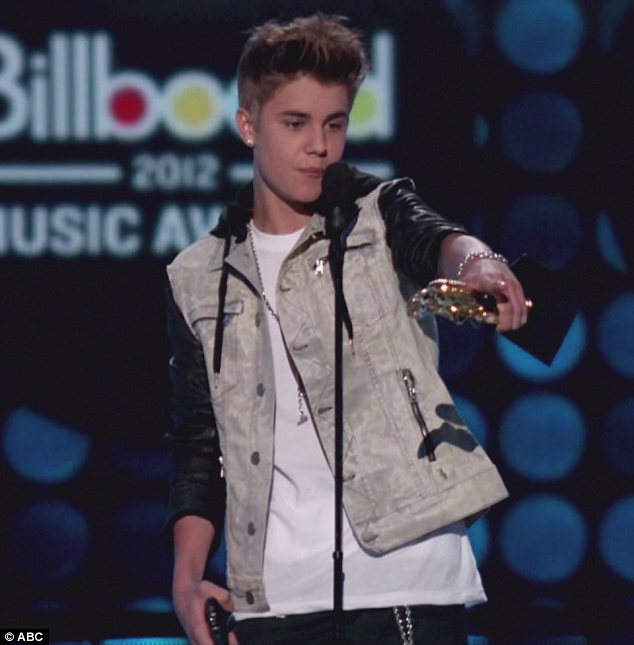“Billboard Music Awards”: Адель вновь обошла Рианну, Леди Гагу и Кэти Перри - ФОТОСЕССИЯ