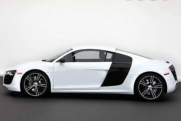 Audi R8 Exclusive Selection Editions: две версии немецкого купе - ФОТО