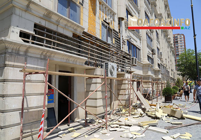 В Баку со зданий убирают опасную облицовку - ОБНОВЛЕНО - ФОТО