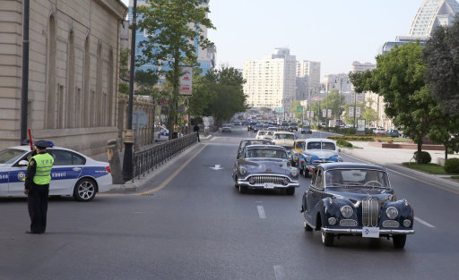 В Баку состоялся пробег классических автомобилей, посвященный 91-й годовщине со дня рождения общенационального лидера Гейдара Алиева - ФОТО