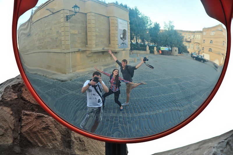 Прогулка российского блогера по Баку - ФОТО