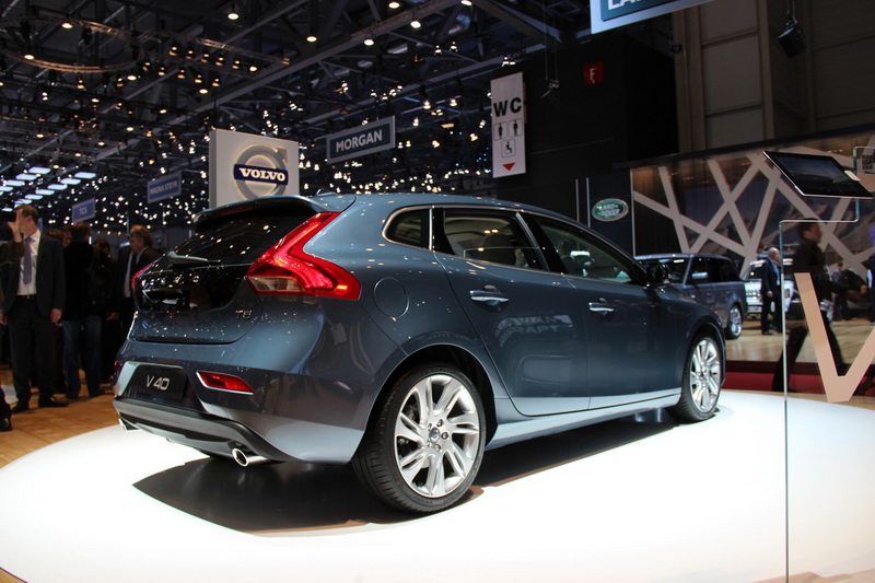 Началось производство Volvo V40 - ФОТО