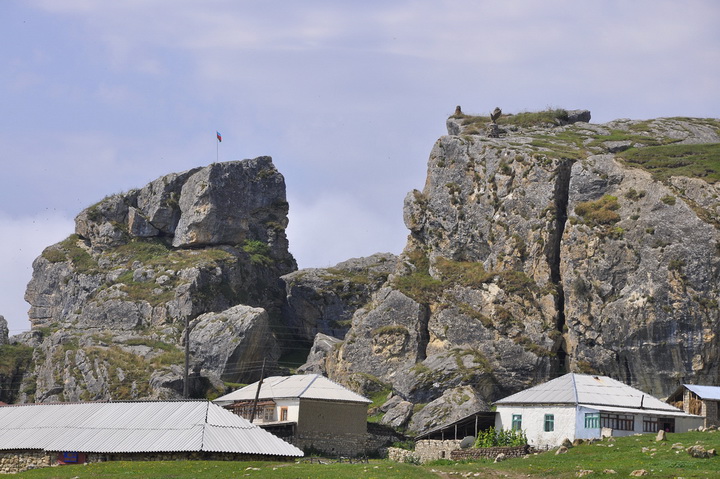 Грыз - древнейшее азербайджанское село на берегу реки - ФОТО