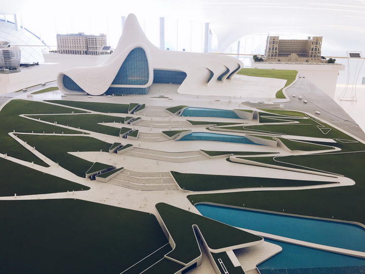 Центр Гейдара Алиева привел в восторг известного блогера - ФОТОГАЛЕРЕЯ