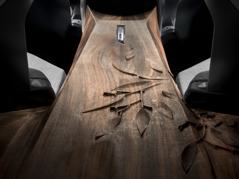 Концепт Peugeot для Китая - эбонитовое дерево, "акулья кожа" и 340 л.с. - ФОТО