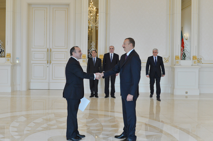 Президент Ильхам Алиев принял верительные грамоты послов ряда стран - ОБНОВЛЕНО - ФОТО