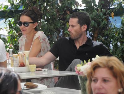 Турецкая актриса повздорила с мужем на публике - ФОТО