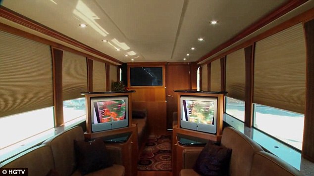 Уилл Смит показал свой дом на колесах за 2,5 млн долларов - ФОТО