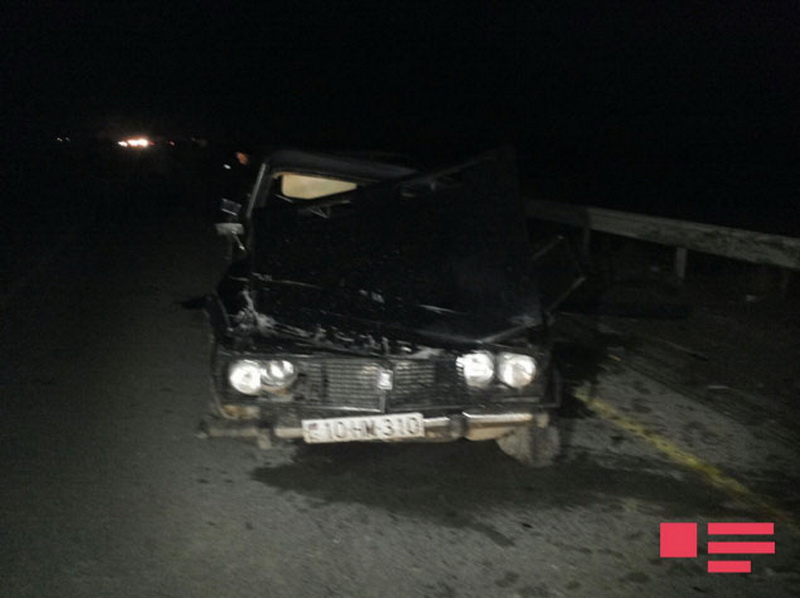 В Геранбое Hyundai врезался в припаркованный ВАЗ, 3 погибших - ОБНОВЛЕНО - ФОТО