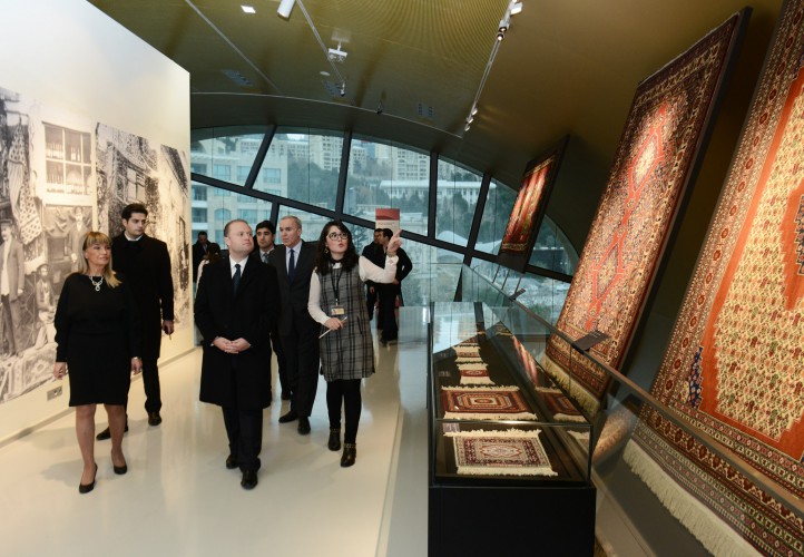 Премьер Мальты восхищен красотой азербайджанских ковров и Ичеришехер -ОБНОВЛЕНО - ФОТО