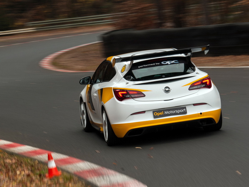 Opel организует собственные фирменные гонки - ФОТО