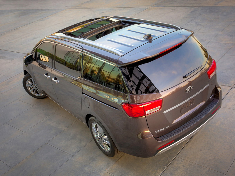 Новый минивэн Kia Sedona стал восьмиместным - ФОТО