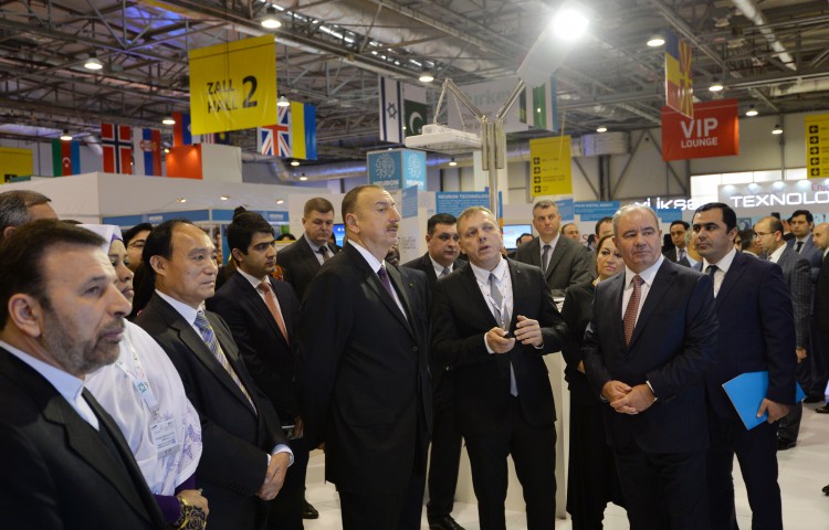 Президент Ильхам Алиев принял участие в открытии выставки "Bakutel-2014" - ОБНОВЛЕНО - ФОТО