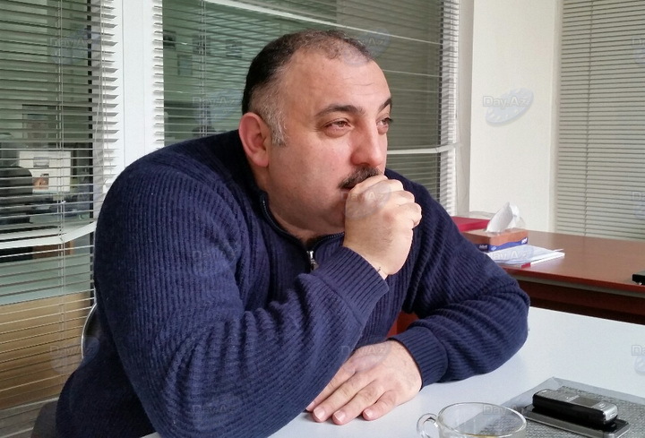 Бахрам Багирзаде в гостях у Day.Az: "Узнав, что я выиграл спор у жены, они скинулись и подарили мне мой первый смартфон" - ИНТЕРВЬЮ - ФОТО