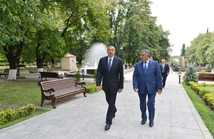 Президент Ильхам Алиев: "Политика независимого Азербайджана рассчитана на человеческий фактор" - ОБНОВЛЕНО - ФОТО