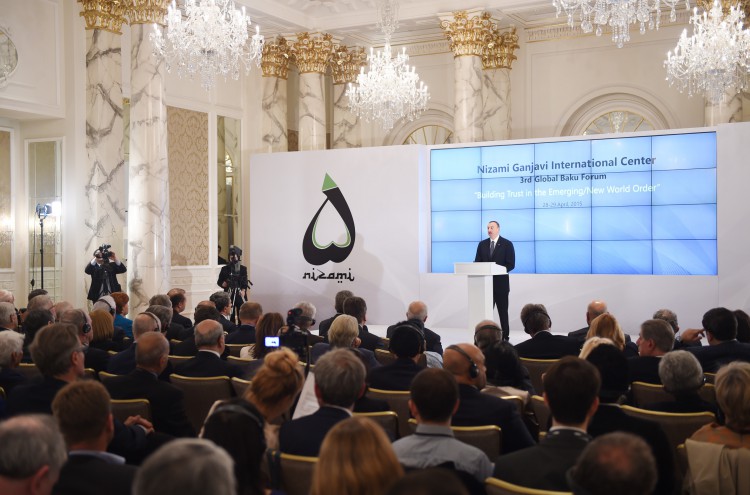 Президент Ильхам Алиев: "Азербайджан - единственный новый источник газа для Европы"
 - ОБНОВЛЕНО - ФОТО