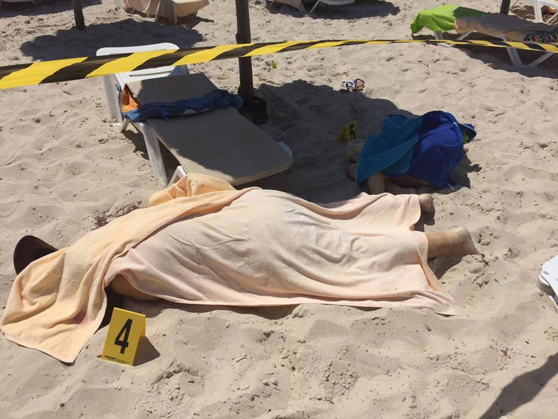 Террористы расстреляли десятки туристов в отеле Туниса - ОБНОВЛЕНО - ФОТО - ВИДЕО