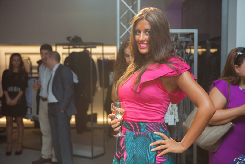 В Баку открылся второй магазин ZARA - ФОТО