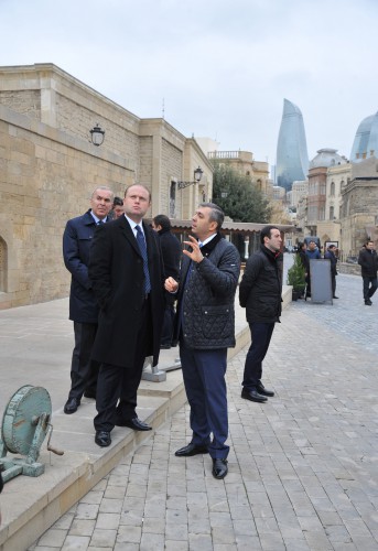 Премьер Мальты восхищен красотой азербайджанских ковров и Ичеришехер -ОБНОВЛЕНО - ФОТО