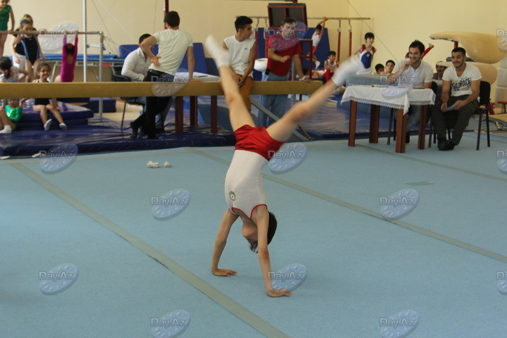 Будущие победители. Один день в Бакинской школе гимнастики - РЕПОРТАЖ - ФОТО